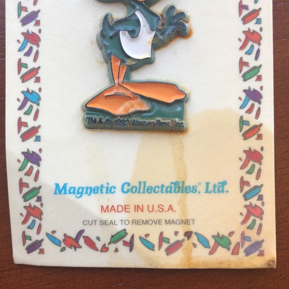 Tiny Toon Adventures Plucky Duck Fridge Magnet - 1992-93 - Picture 4 of 6